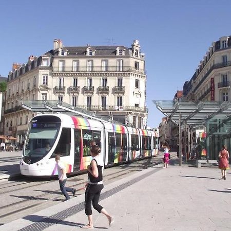 Ferienwohnung Studio Crimee Pour Deux Personnes Angers Exterior foto