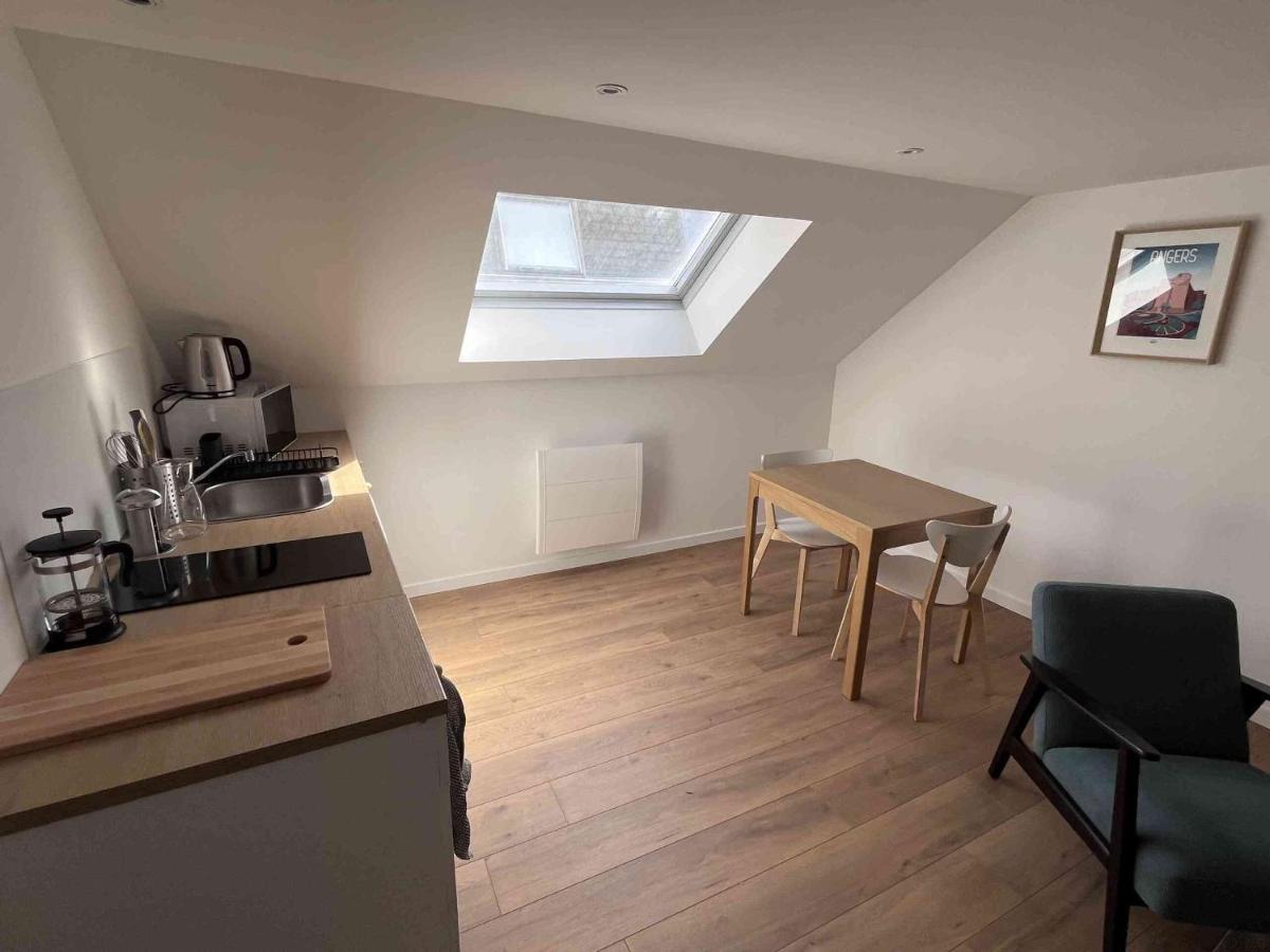 Ferienwohnung Studio Crimee Pour Deux Personnes Angers Exterior foto