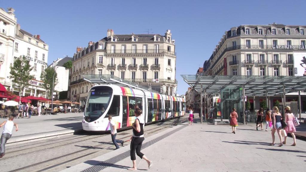 Ferienwohnung Studio Crimee Pour Deux Personnes Angers Exterior foto